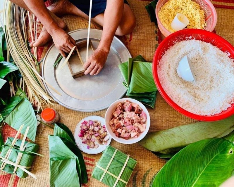 banh chung making